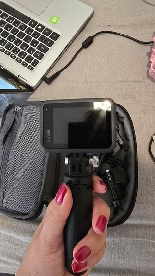 GoPro Hero 10 Black con accesorios