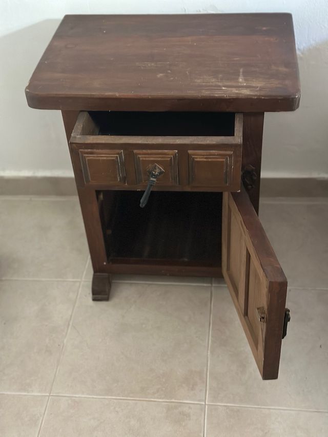 Mesita de noche Castellana madera