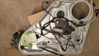 Elevalunas Trasero Derecho Passat 98 Eléctrico