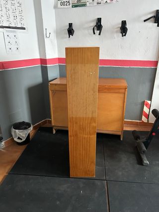 Estantería de madera
