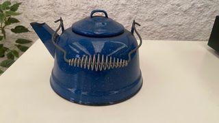 Chaleira Esmaltada Azul com Pontos Brancos