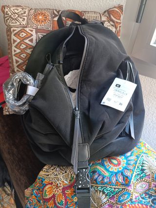 Mochila Desigual negra acolchada