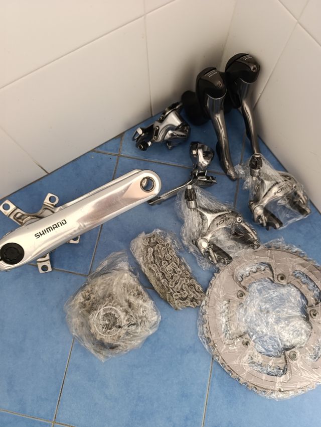 Shimano 105 Guarnitura Bici