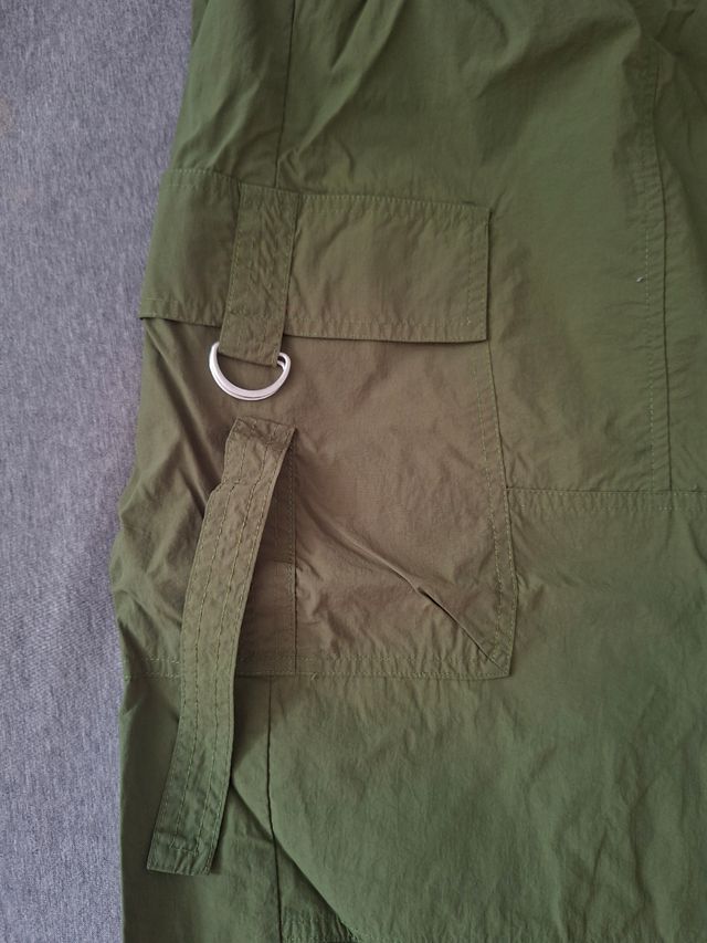 Pantalón Cargo Verde Urban Outfitters