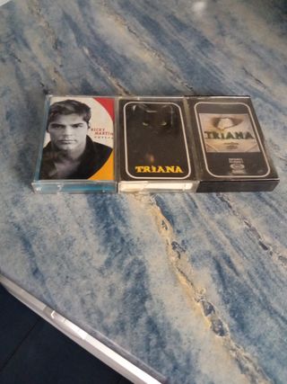 Cinta de cassette Ricky Martin y dos de Triana