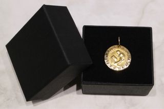 COLGANTE MADRE CON BEBÉ, ORO 18K/1.9g