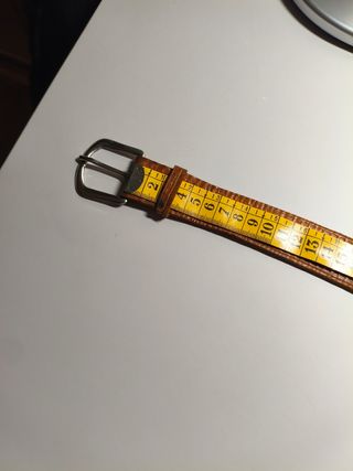 Cinturón de cuero marrón