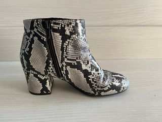 Botines imitación piel serpiente 