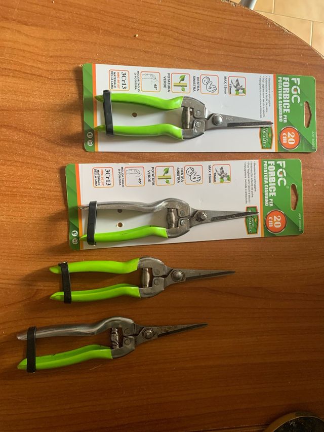 4 Forbici per potatura FGC.