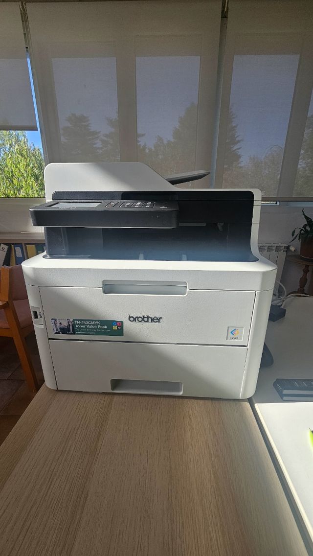 Impresora Brother WiFi Bluetooth Blanca