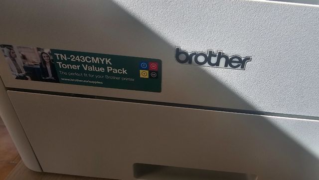 Impresora Brother WiFi Bluetooth Blanca