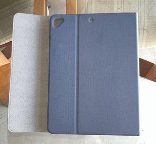 Funda con teclado para iPad 10,5” nueva