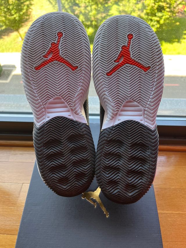 Zapatillas Baloncesto Jordan Negras y Azules