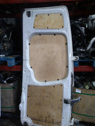 PORTON TRASERO IZQUIERDO MERCEDES SPRINTER II JAM