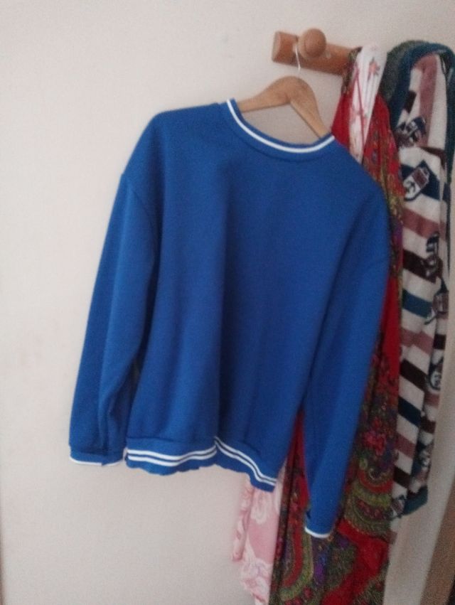 Jersey tipo chándal azul