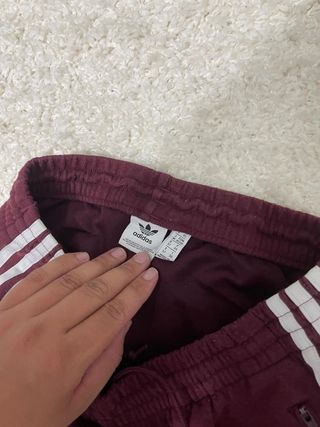 ¡¡CHOLLO!! Talla XS Pantalón Adidas Burdeos Trebol