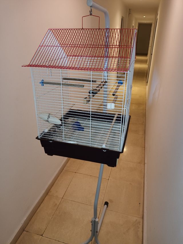 Jaula para pájaros con soporte