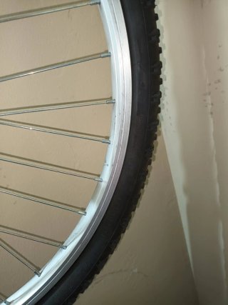 Bicicleta de montaña negra