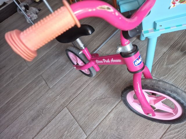 Bicicleta sin pedales Chicco rosa