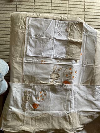 Juego de sábanas y colcha cuna con cojín