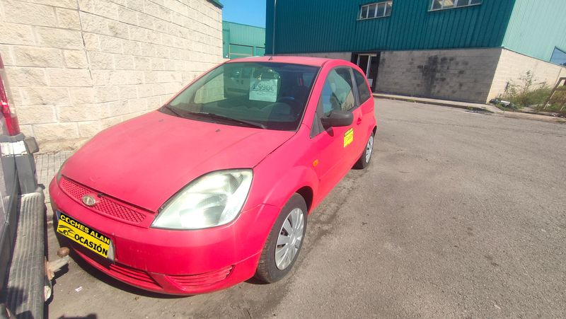 Ford Fiesta 1.3i 2004 - foto 1