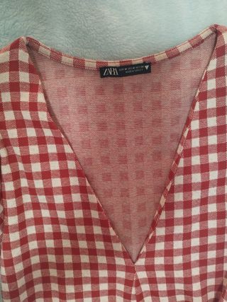 Vestido ZARA cuadros rojo talle M