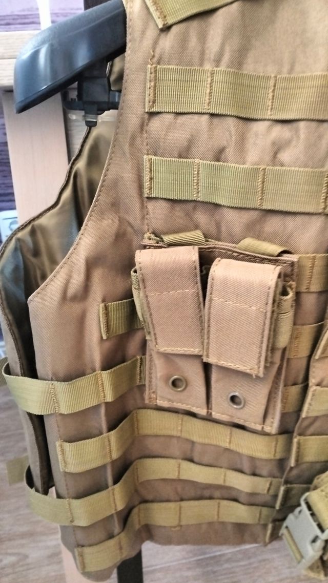 Chaleco táctico anti proyectiles color caqui