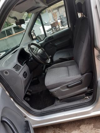 Ford Grand Tourneo Connect 2005