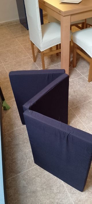 Cuna de viaje plegable + colchón casi nuevos