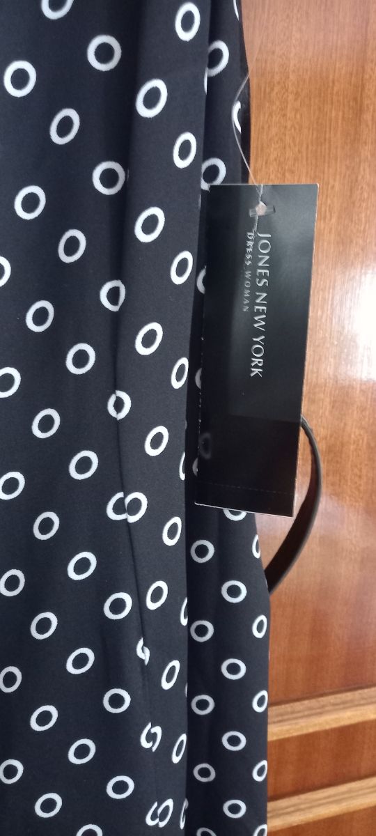 Vestido estampado lunares esta todo forrado es m