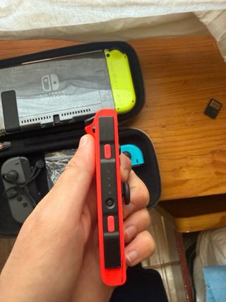 Nintendo Switch V1 con accessori