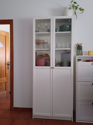 Vitrina Billy Ikea Blanca con Puertas de Cristal