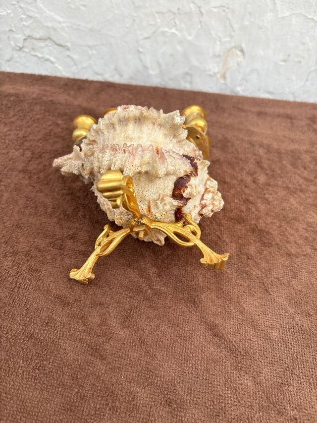 Candelabro antiguo caracola dorada