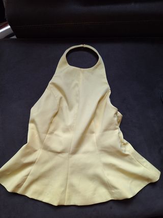 Top halter amarillo talla L