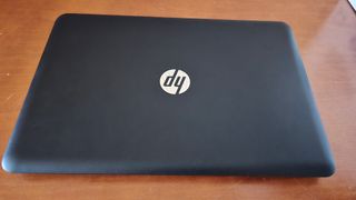 Portátil HP Pavilion 15-bc401ns color negro.