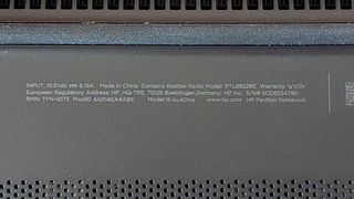 Portátil HP Pavilion 15-bc401ns color negro.