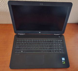 Portátil HP Pavilion 15-bc401ns color negro.