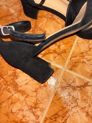 Zapatos de tacón negros