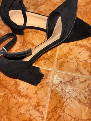 Zapatos de tacón negros