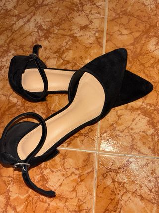Zapatos de tacón negros