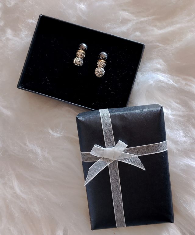 Pendientes de bisutería con perla