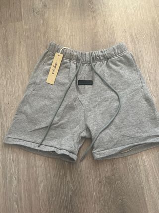 Pantalón Corto Gris Essentials