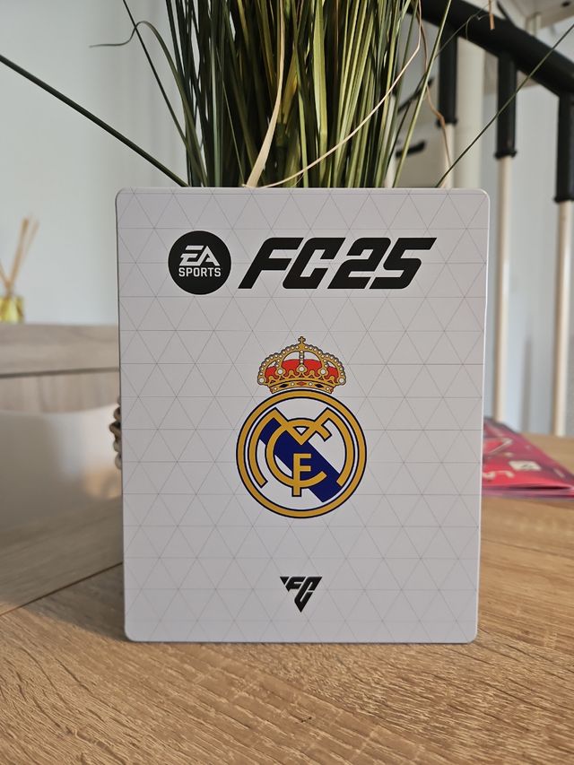 Steelbook FC 25 Real Madrid