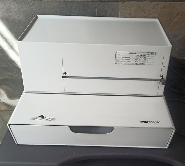 Encuadernadora Eléctrica Mustang 250 + Espirales