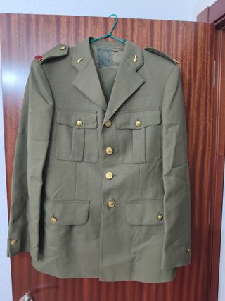 Traje de bonito militar Ejército Tierra verde