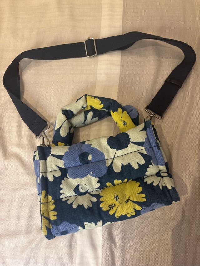 Bolso bandolera estampado floral