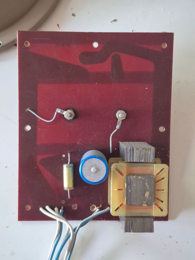 Altavoces antiguos Saime beige