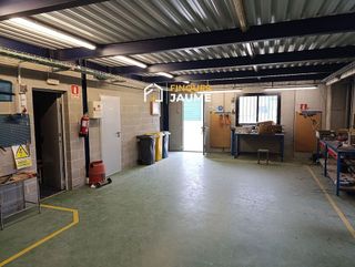 Nave industrial en venta en Alcarràs