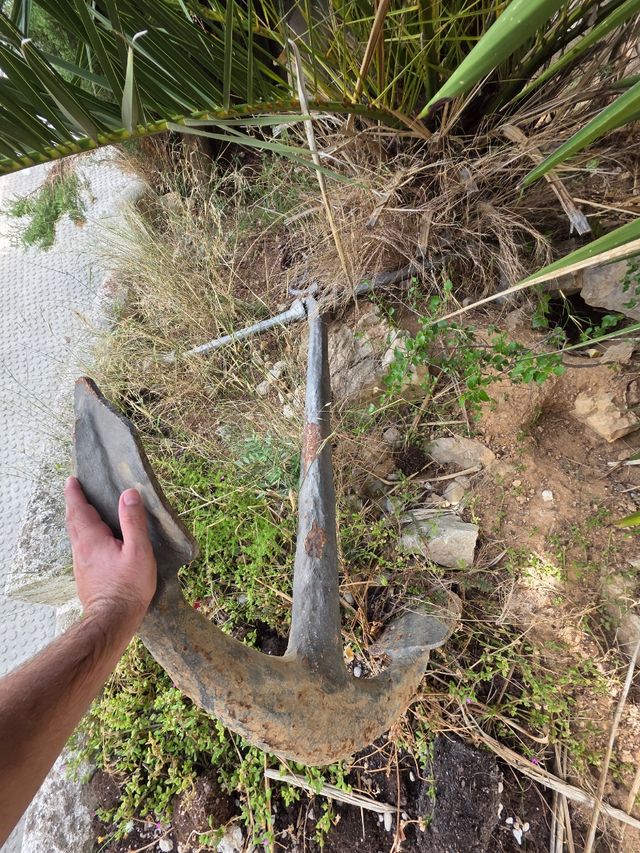 Ancla de Almirantazgo