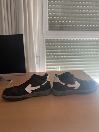 Zapatillas Off White Negras y Blancas